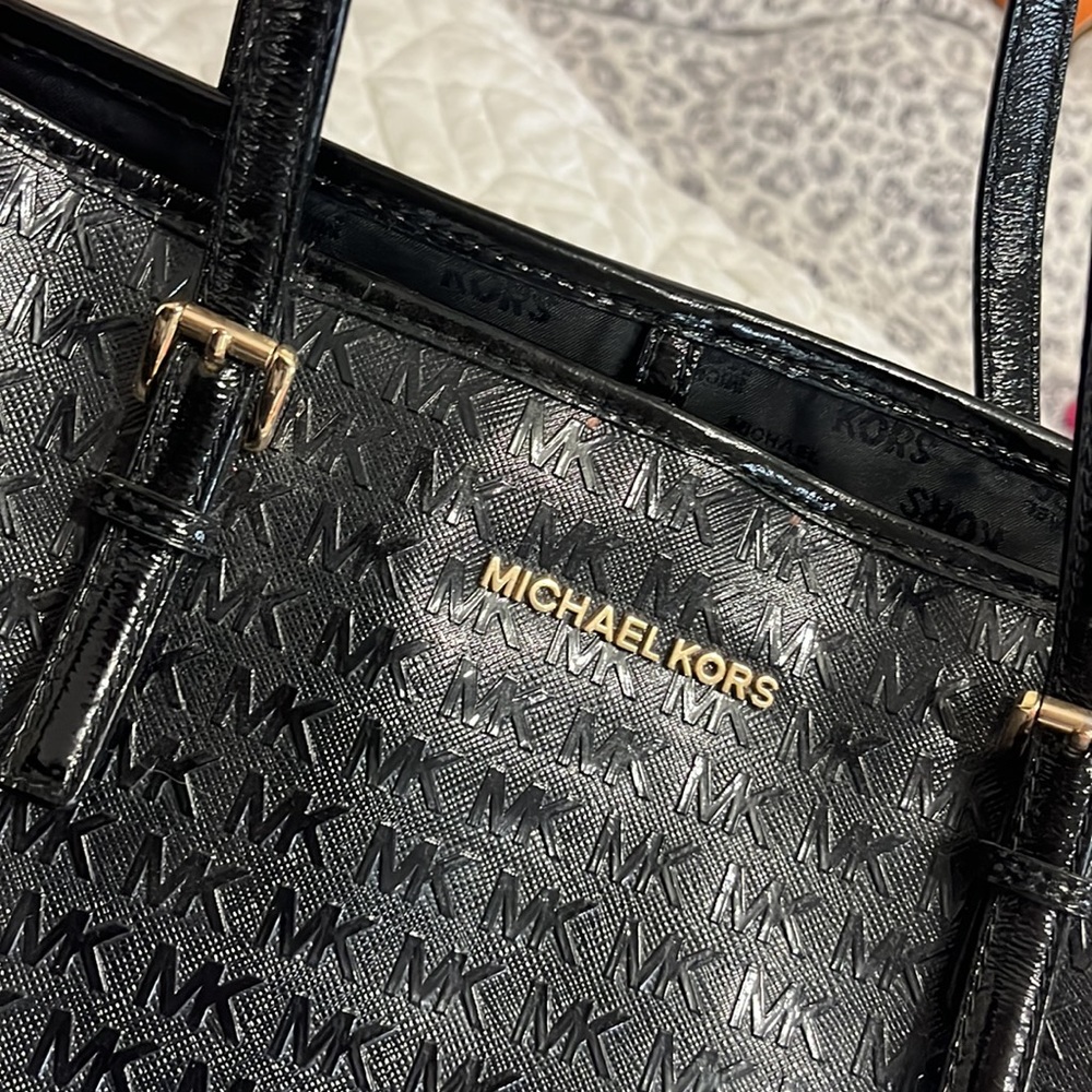 Michael Kors tote - Picture 2 of 9